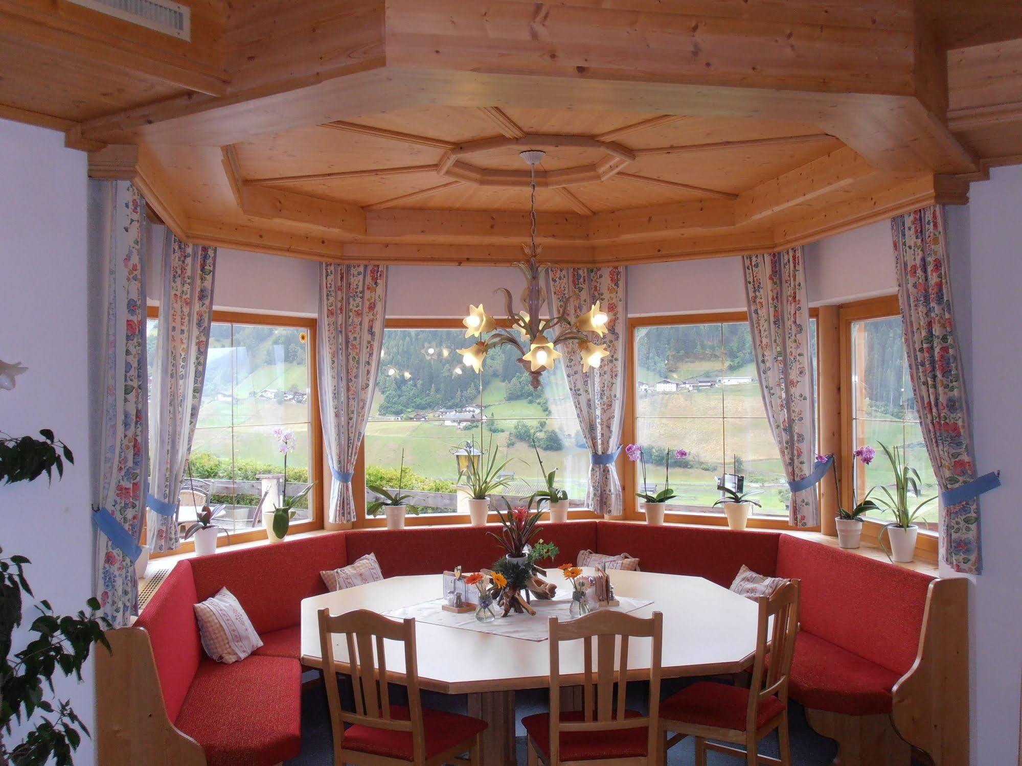 Kratzerwirt Apartments Neustift im Stubaital Esterno foto