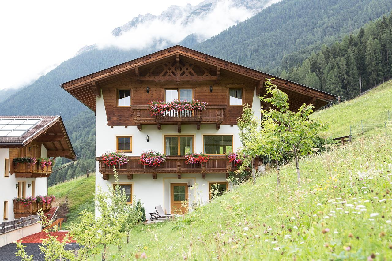 Kratzerwirt Apartments Neustift im Stubaital Esterno foto